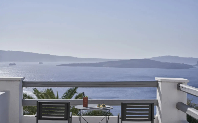 Mr and Mrs White Oia – Santorini