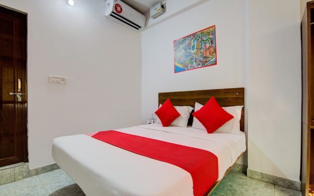 Varcity Comforts by OYO Rooms