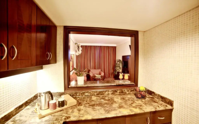 Raouche Arjaan by Rotana Hotel