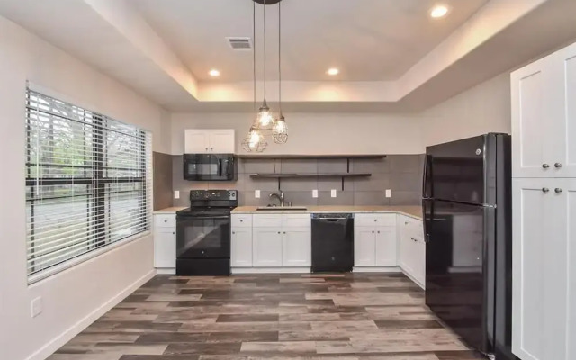 Charming 2-bed Apartment in Houston