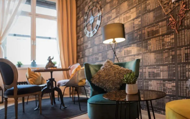 Design Hostel P182