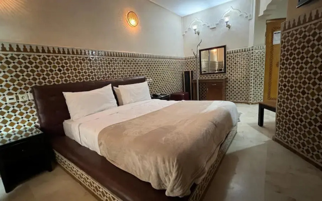 Hotel Pyramides Collection