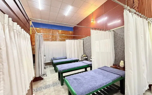 Doi Ngoai Bien Phong SPA Hotel