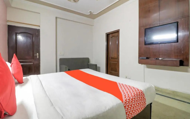 Classy Inn by OYO Rooms