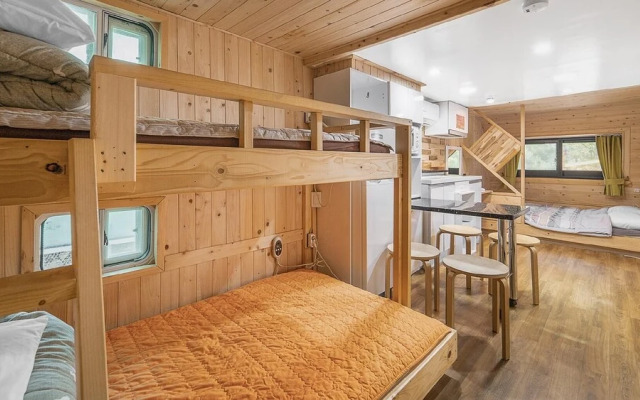Chuncheon Jayooinui Spacaravan