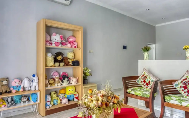 RedDoorz near Sindu Kusuma Edupark 2
