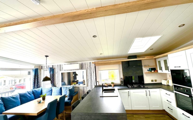 Tranquil 3 Bedroom Lodge Manor Park Hunstanton