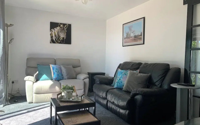 House - Sleeps 5, Parking & Private Garden