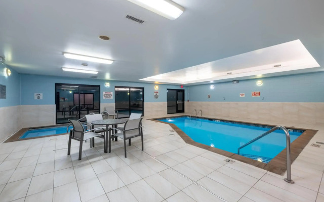 Holiday Inn Express Rochester South - Mayo Area by IHG