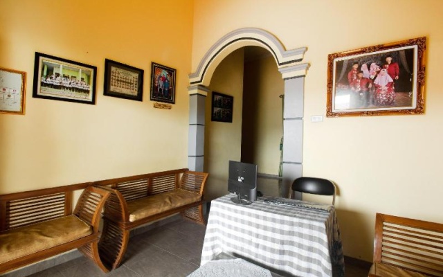 SPOT ON 3005 Kost Rumaisha Syariah – Guest Rooms – Bandar Lampung