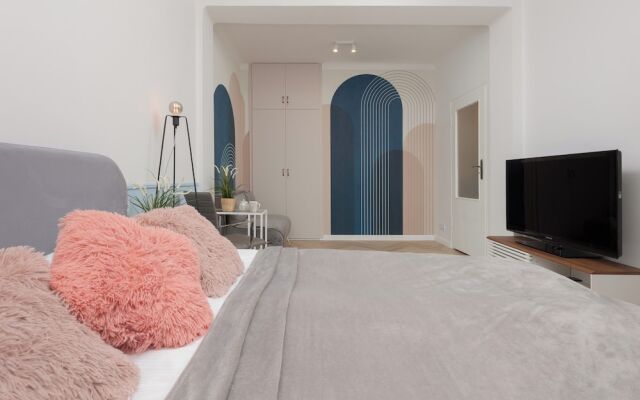 Art Deco Apartment Warsaw by Renters