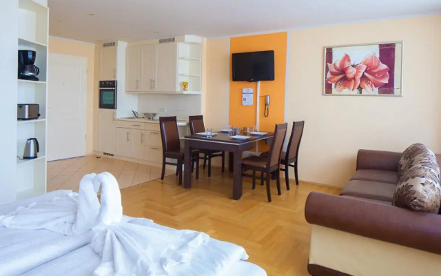 AMC Apartments