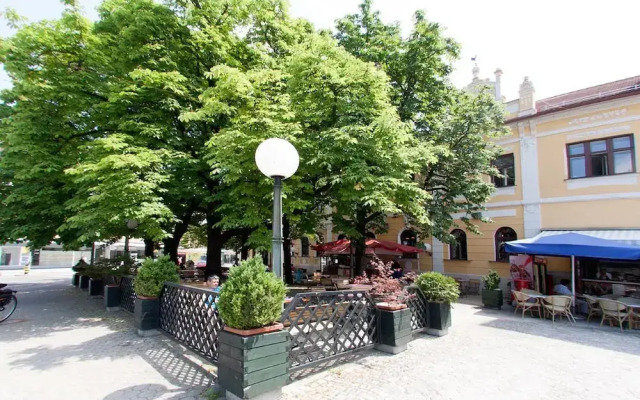 Hotel Zvezda