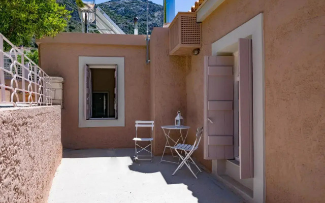 Rena's House
