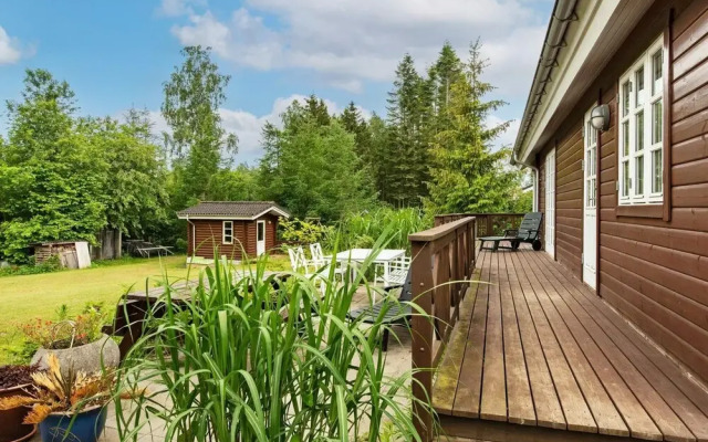 6 Person Holiday Home in Kolind