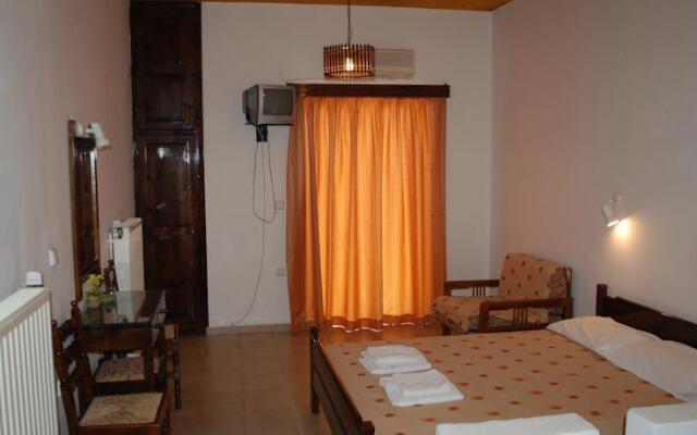 Manos Apartments