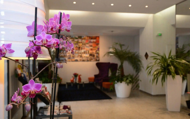 Ariana Hotel
