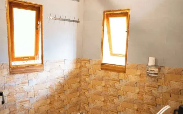 Sinai Bungalow & Hotel SaPa
