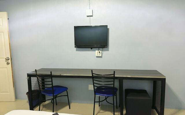 OYO 75506 Ratchapruek Apartment Suphanburi