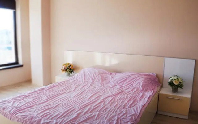 Dom-El Real Apartments in Deja Vu Complex