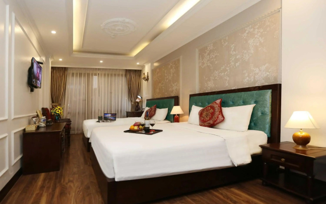 Golden Sail Hotel