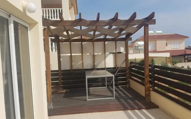 Lovely holiday home,Kapparis,2 swimming pools,Wifi