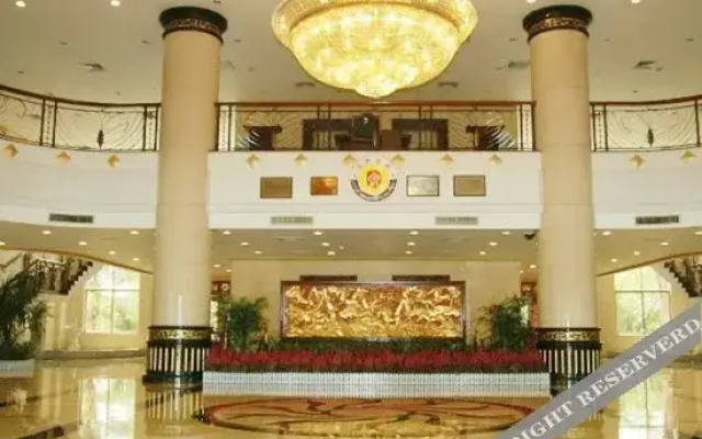 Qianjiang Hot Spring Hotel