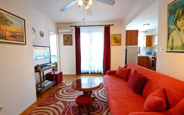 Apartment With Scenic View