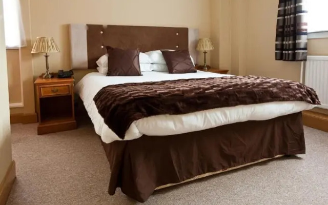 Caledonia Hotel