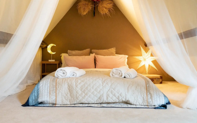 The Loft | 2BR Duplex | 82 Cathedral Cardiff + Parking
