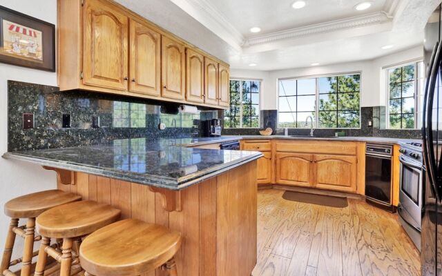 Chateau DE BIG Bear #2328