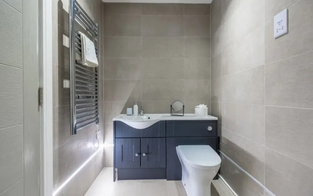 Stunning 2-bed Apartment in Camberley