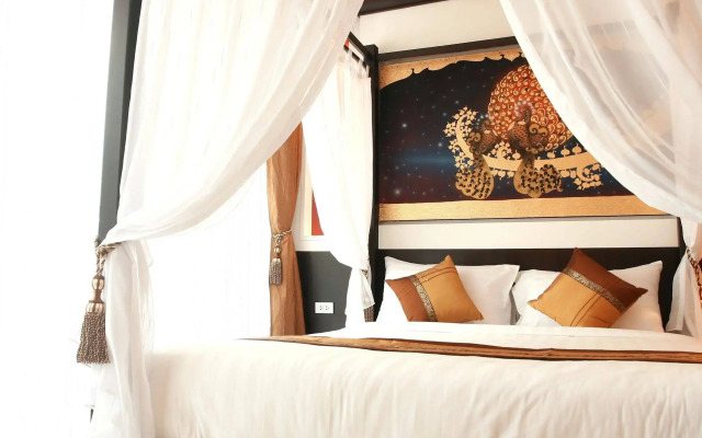 Mirth Sathorn Hotel