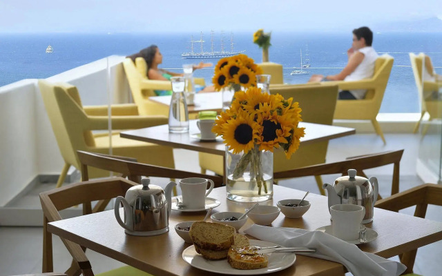 Отель Myconian Korali Relais & Chateaux