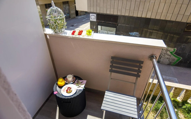 Rose Gold Rooms & Studio With Balcony