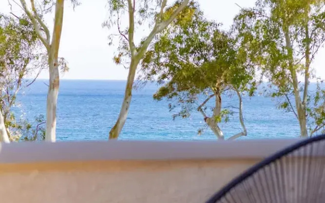 Astra Beach Studio 3