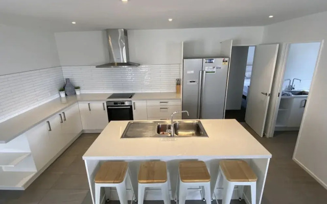 32 Rutherford Crescent