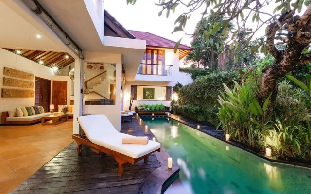Villa Ku Tama by Villa Finder