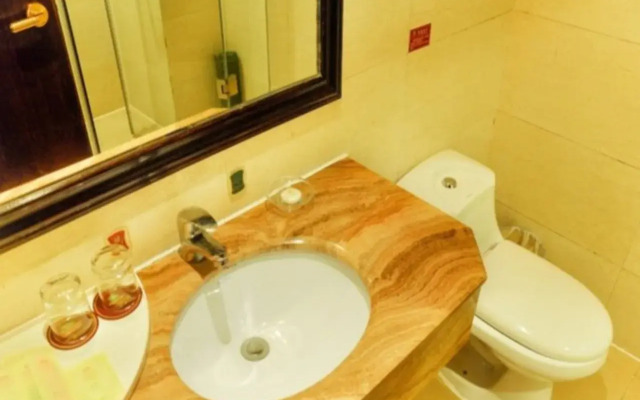 Vienna Hotel Shenzhen Airport
