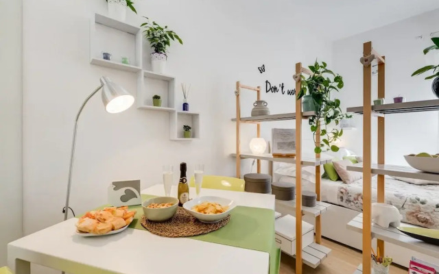 96 Degli Ubaldi Studio