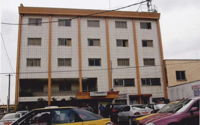 Safari Hotel