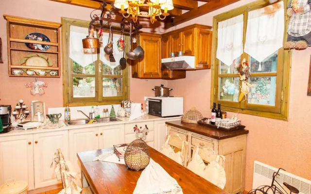 Utopia Mountain Chalet