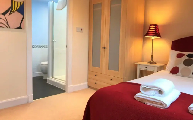 Crown Circus Apartment