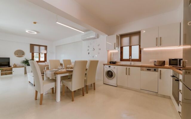 Villa Oriens