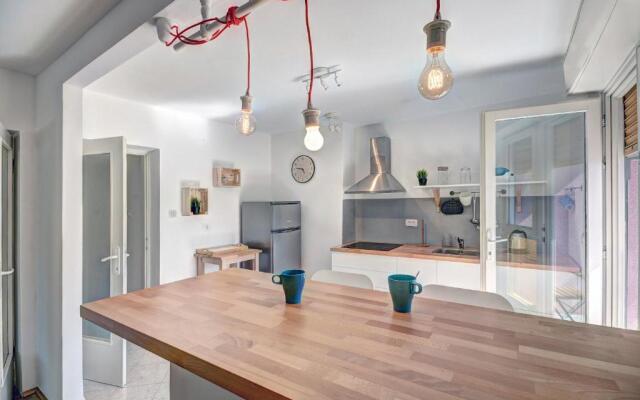 Centar White Apartment