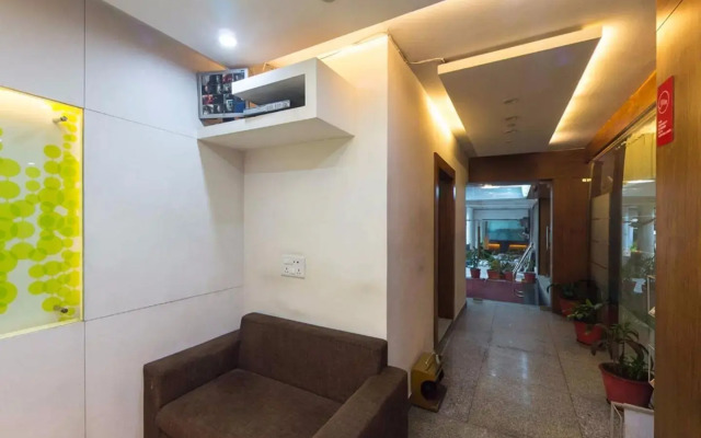 OYO 5839 Hotel Mohit Regency