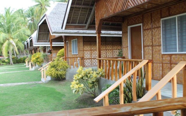 Cliff Side Beach Resort & Cottages