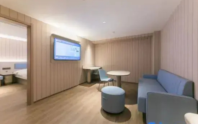 HanTing Hotel (Tianjin Florentia Village)
