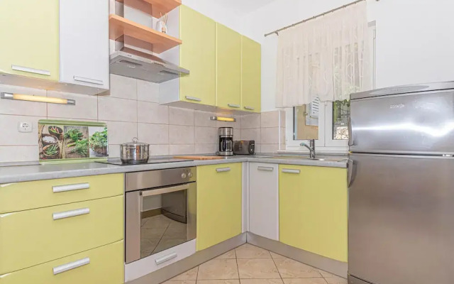 Nice Home in Pirovac With Wifi and 4 Bedrooms