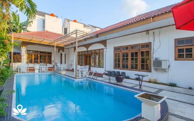Tobana Pejaten House